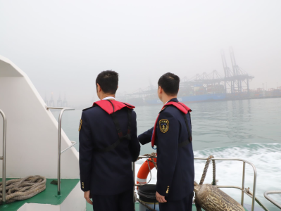 大雾来袭，盐田海事局全力保障海上交通安全