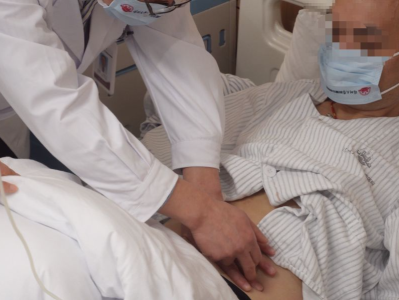 38岁男子肝肿瘤如“满天星”，深圳这家医院用综合疗法助他重获新生