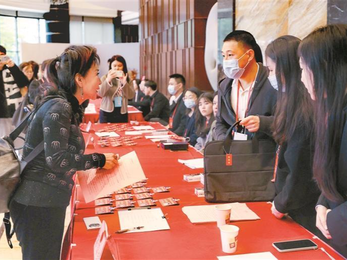 市人大代表向市七届人大五次会议报到  从关键词看代表关注点