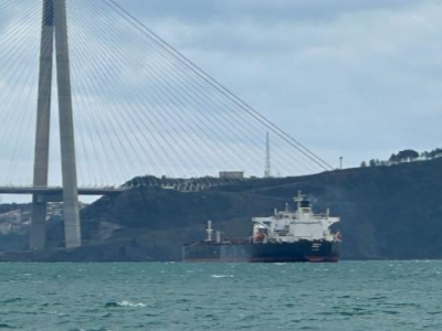 因一艘油轮发生故障 土耳其博斯普鲁斯海峡双向交通暂停