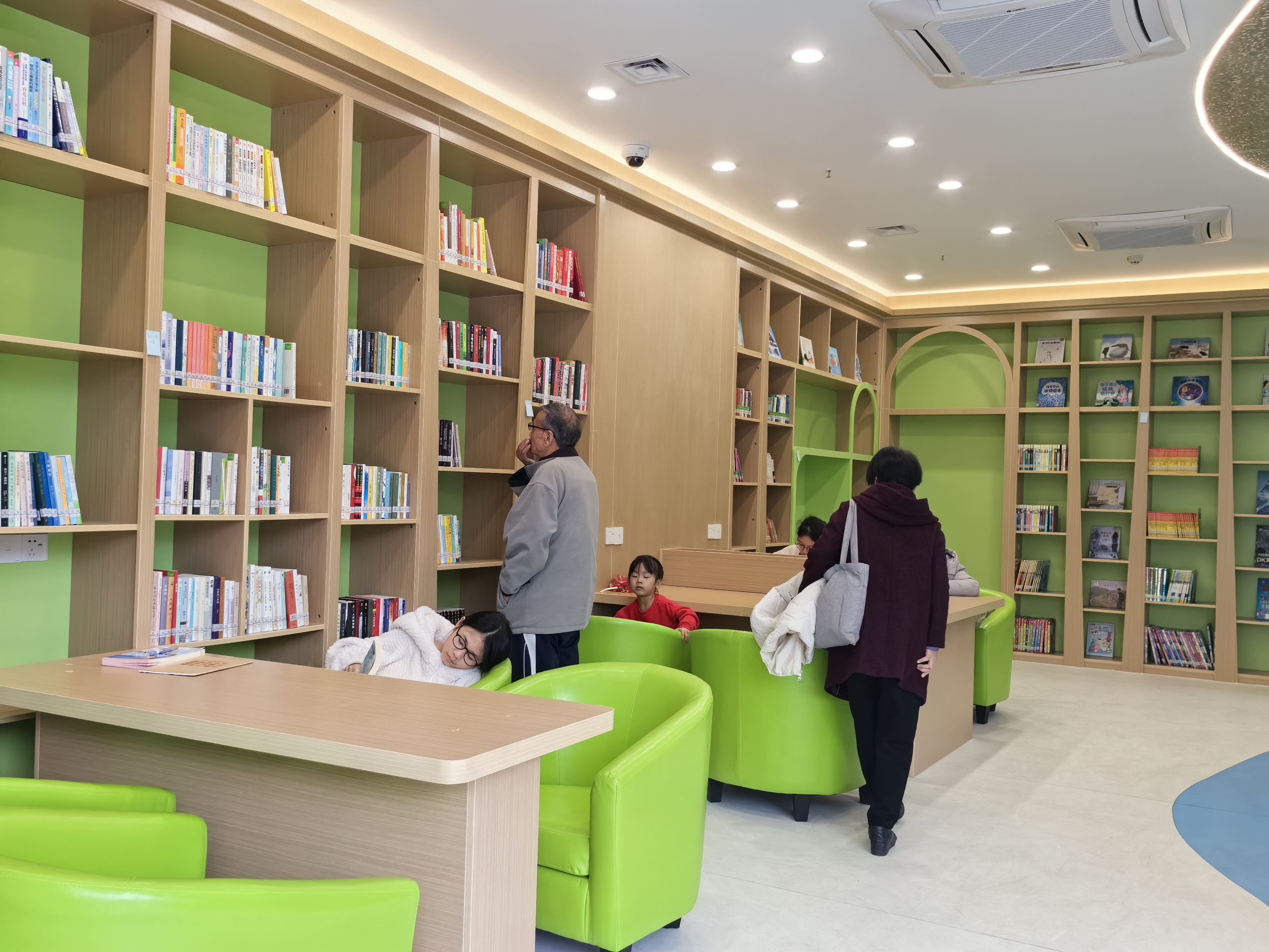 南园街道滨河社区区级示范性家发中心迎来考察评估