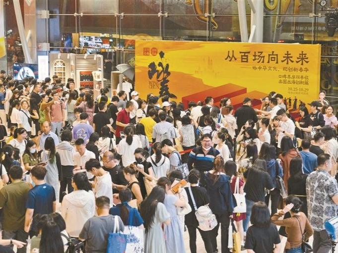 “英雄站在光里，而我们愿是那束光” 《咏春》142场演出场场刷新体验