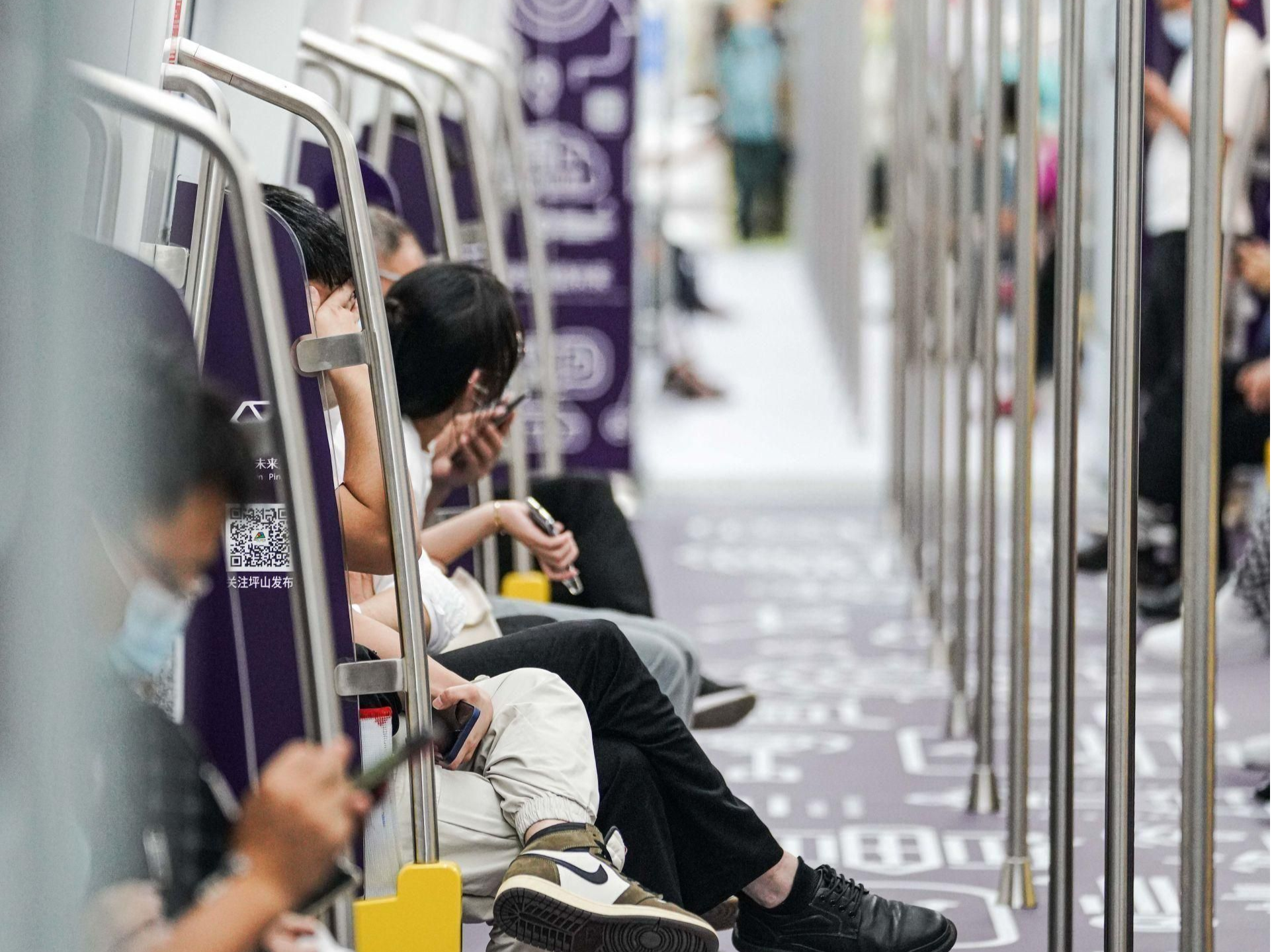 深圳地铁：暂停部分线路工作日周五延长运营