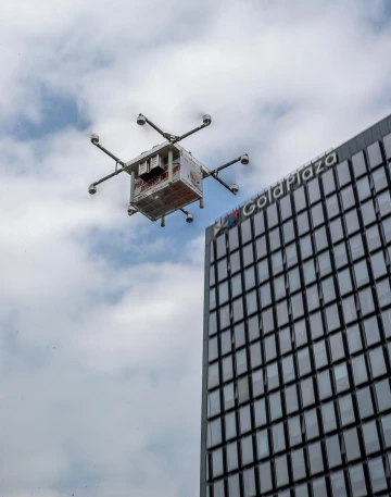低空“无人”运输飞入“黄金”航道  深圳开通首条黄金珠宝低空运输航线