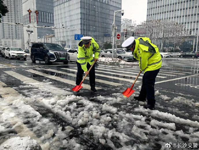 出行注意！南方多地迎降雪，这些路段临时交通管制