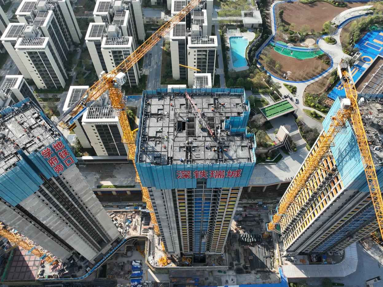 深铁瑞城三期项目顺利通过地下室机电样板段验收