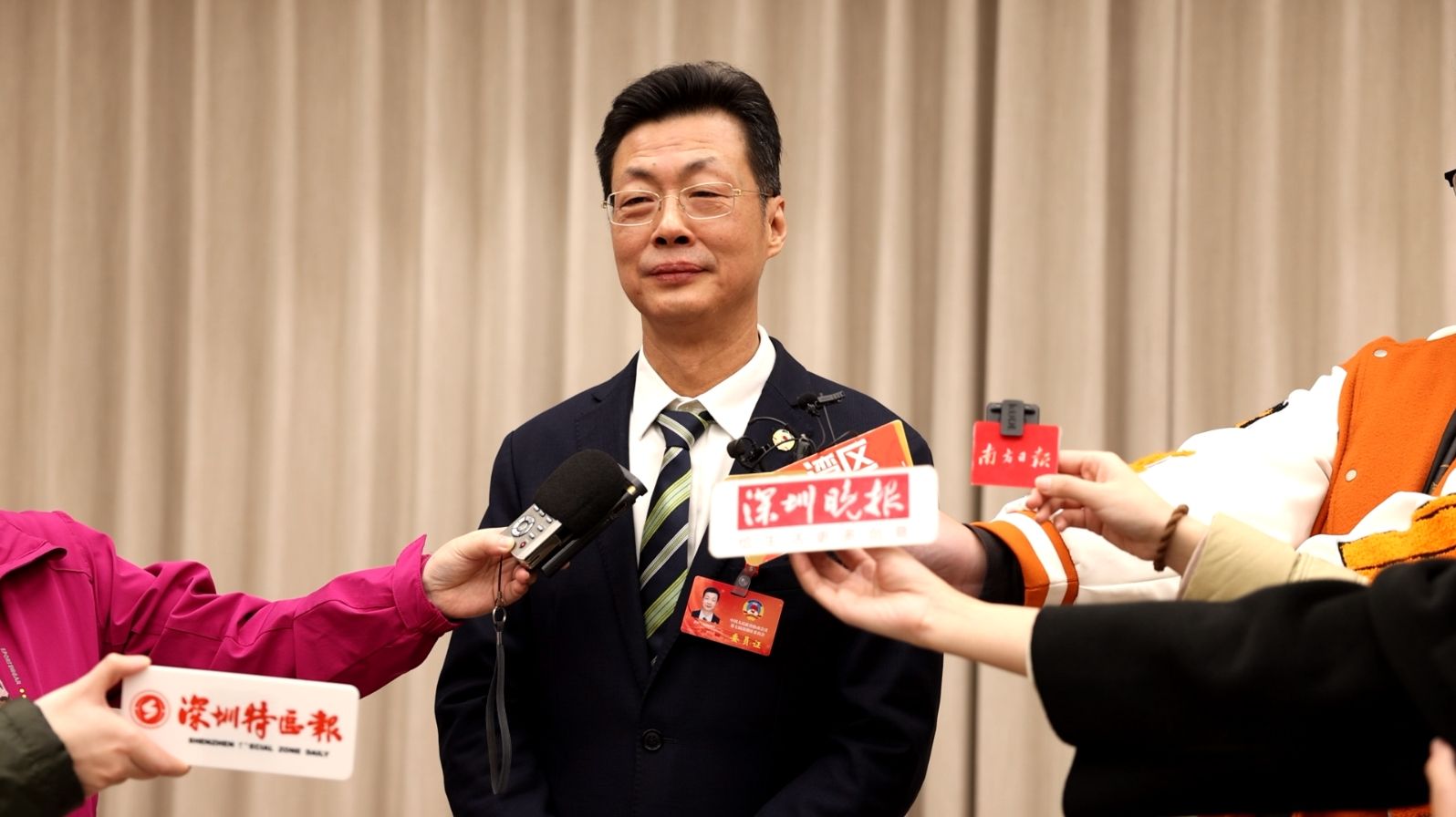 深圳市政协委员陈君尧：净化中小学周边销售环境