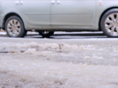 受降雪及路面结冰影响，8省份共封闭路段15个 关闭收费站353个