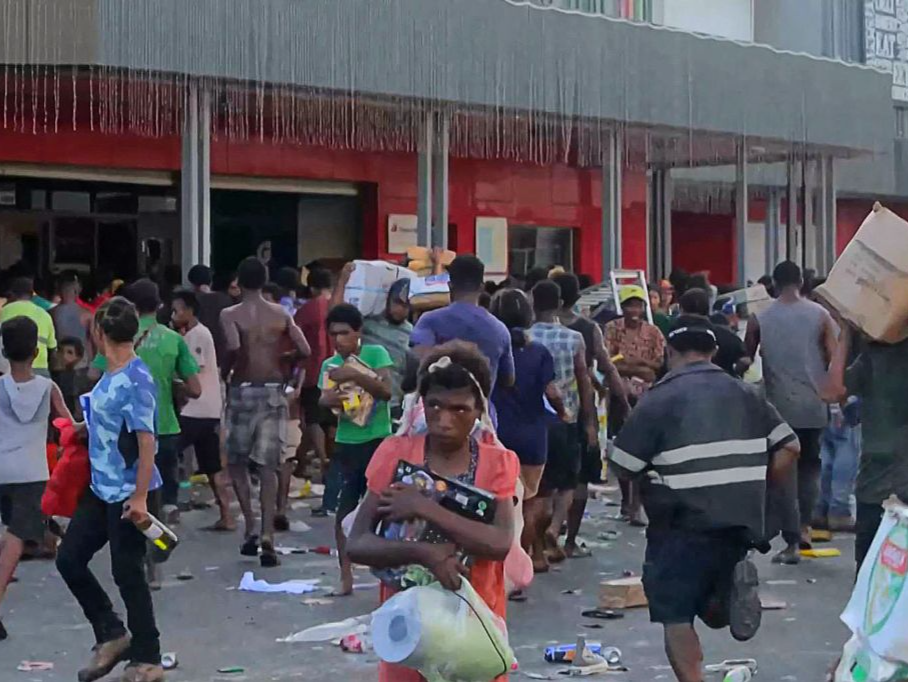 已造成16人遇难！该国进入紧急状态，外交部提醒→