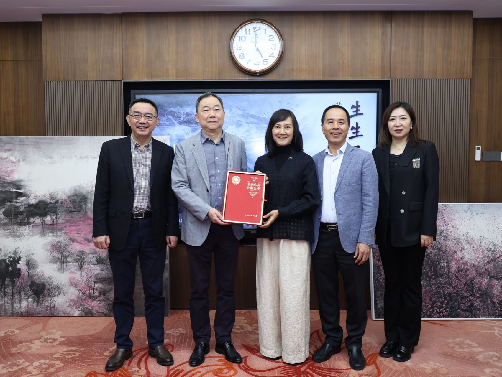 市政协文史馆举行“梁桂华女士作品捐赠仪式”