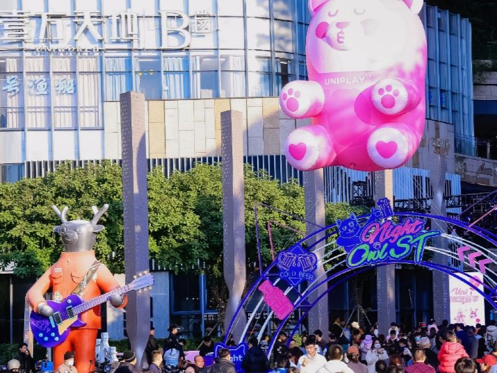 龙华崛起“航母级”商业集群，六大业态引领城市消费新风向 | 探访深圳知名商圈