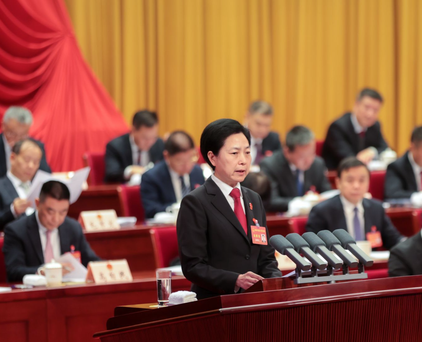 市中级人民法院工作报告：诉前化解量大幅提升，未结案件创九年新低
