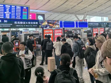 元旦假期深圳铁路到发旅客达278万人次