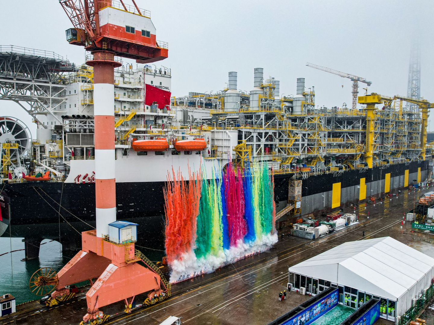 30万吨“海上石油加工厂”！中集首个FPSO修改造项目交付