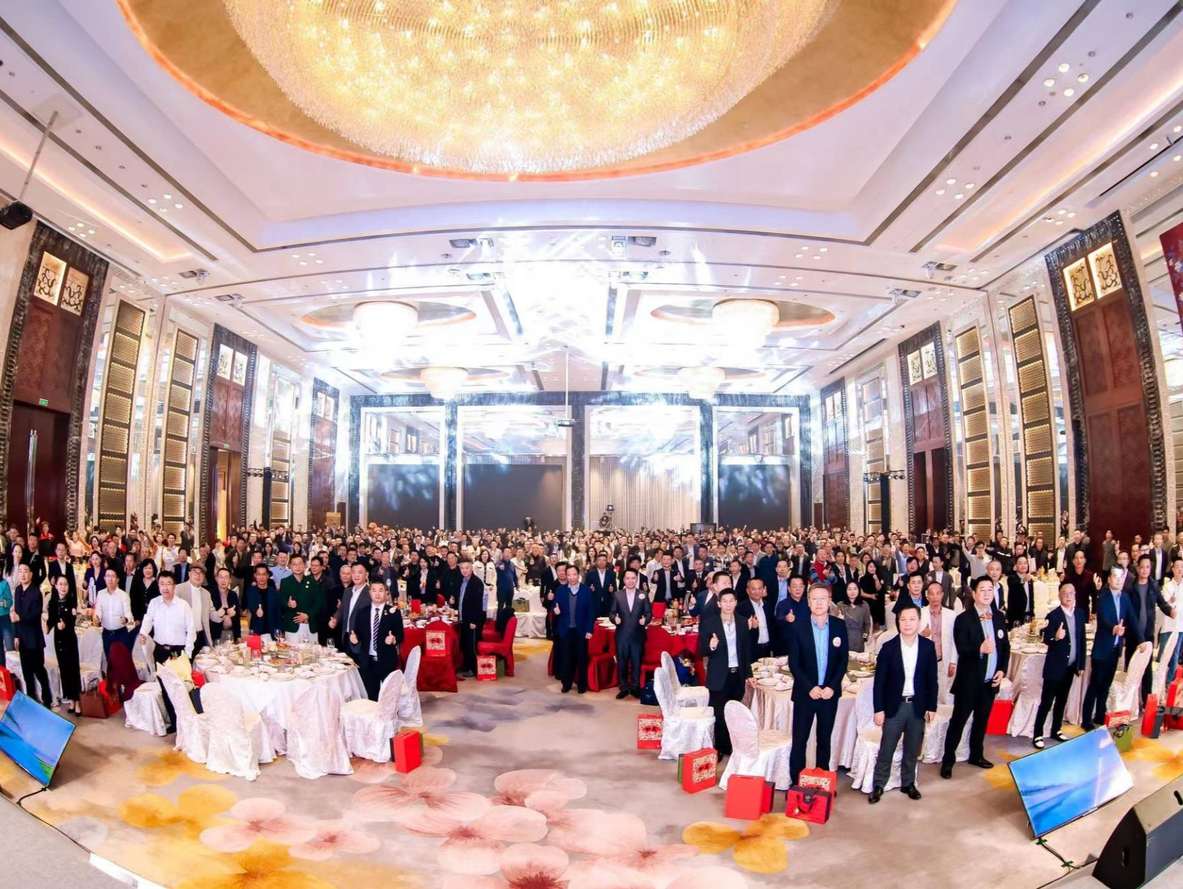 中深装集团成立十五周年，行业内首次发布高质量发展报告 