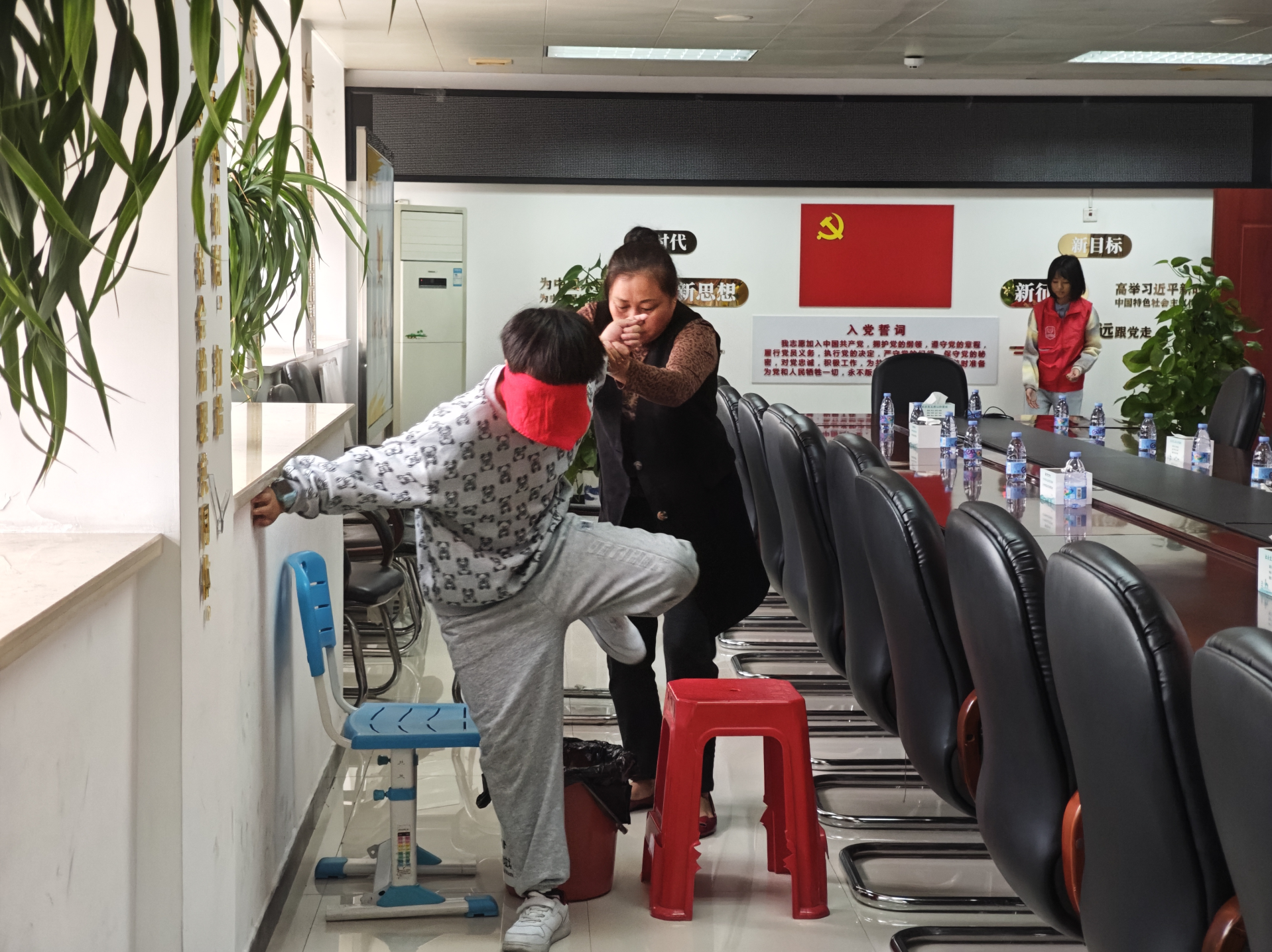 潭头社区开展“爱陪伴，共成长”亲子沟通活动