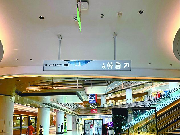记者走访部分商场发现：指向不明标识不清，找个厕所像玩迷宫