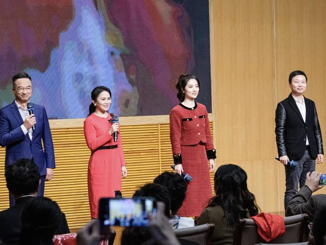 “诵读经典·筑梦未来”，深图用经典诗文朗诵迎接新年