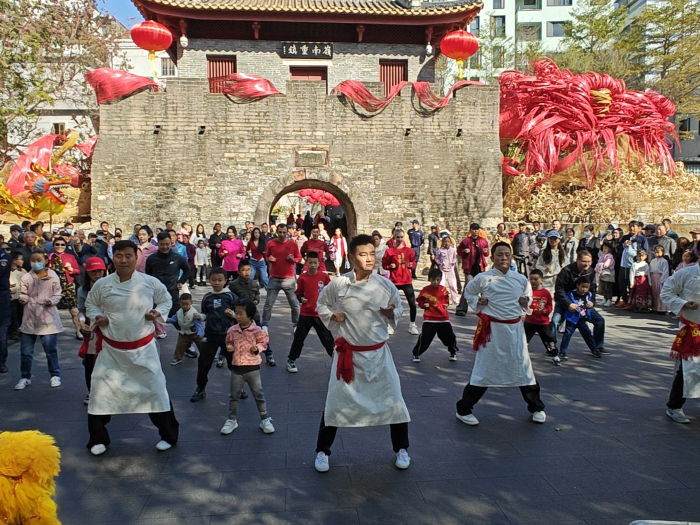以春咏城 咏春贺新春快闪活动在南头古城精彩上演