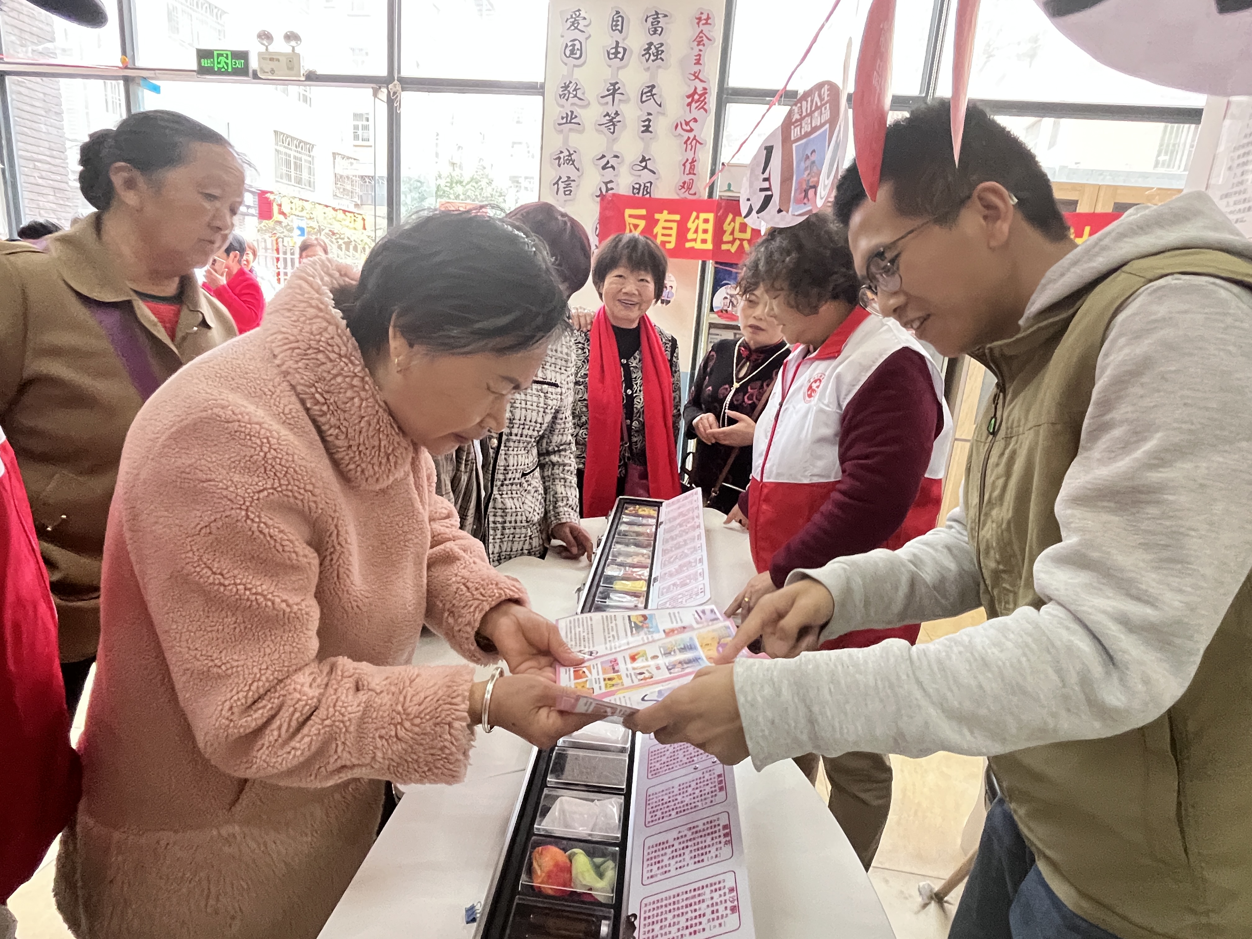 碧岭街道：喜闹元宵 助力禁毒 