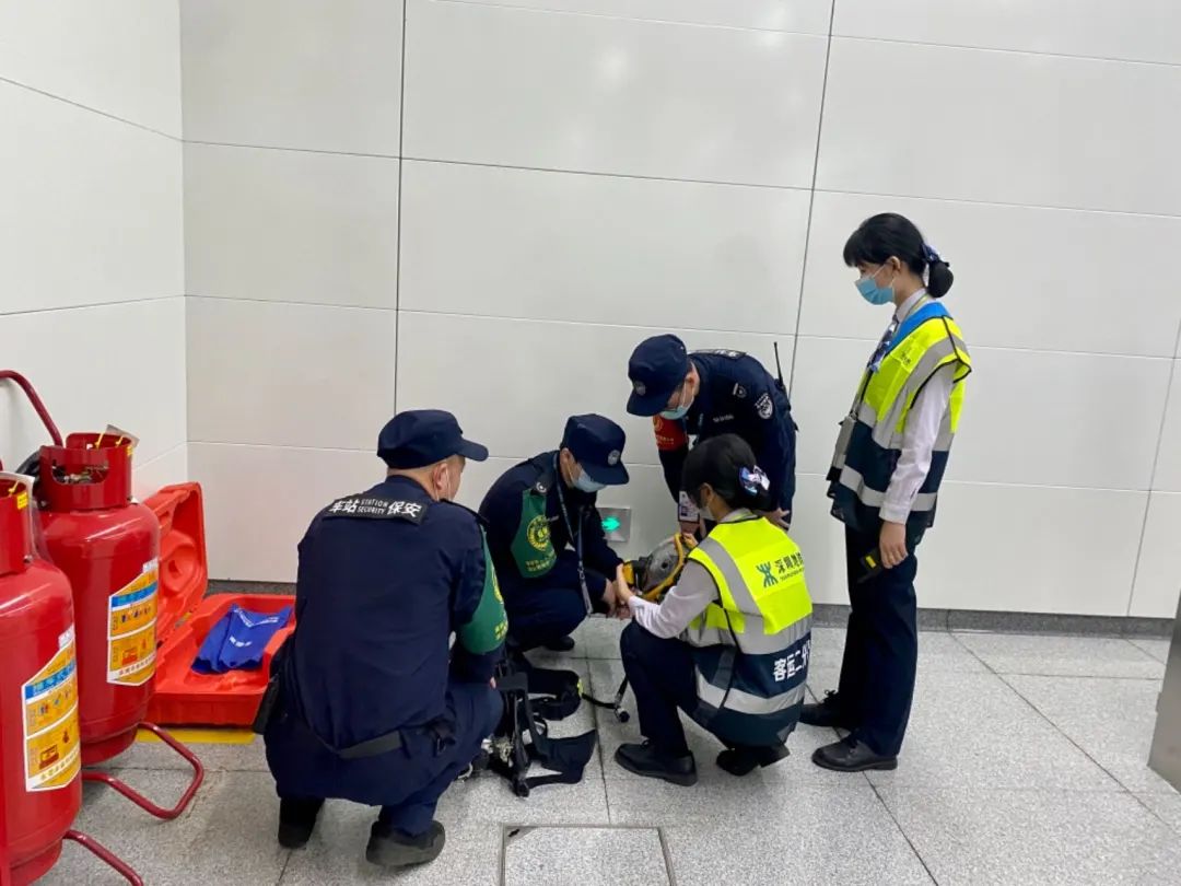 应急第一响应人丨赵少卿：紧急救助昏迷市民 暖心守护城市安全