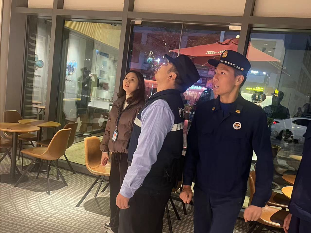 紧盯元宵节消防安全，沙浦社区纪委开展夜巡检查