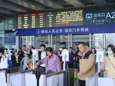 超45万人次！深圳铁路迎返深客流高峰