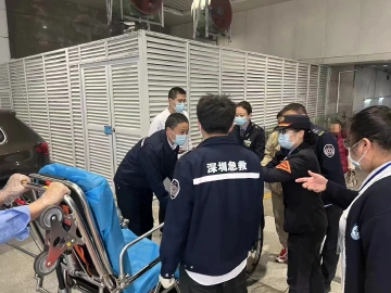 坚守在春运路上的铁路人，温暖旅客的回家路