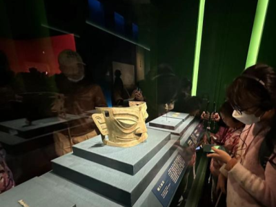 长江流域青铜文明特展在广东省博物馆开幕 