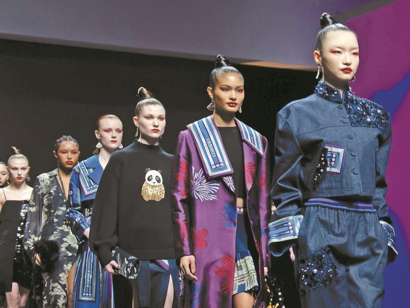 “组团出海”的深圳时尚品牌，来到世界的聚光灯下