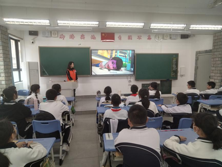 桂园街道禁毒宣传进校园
