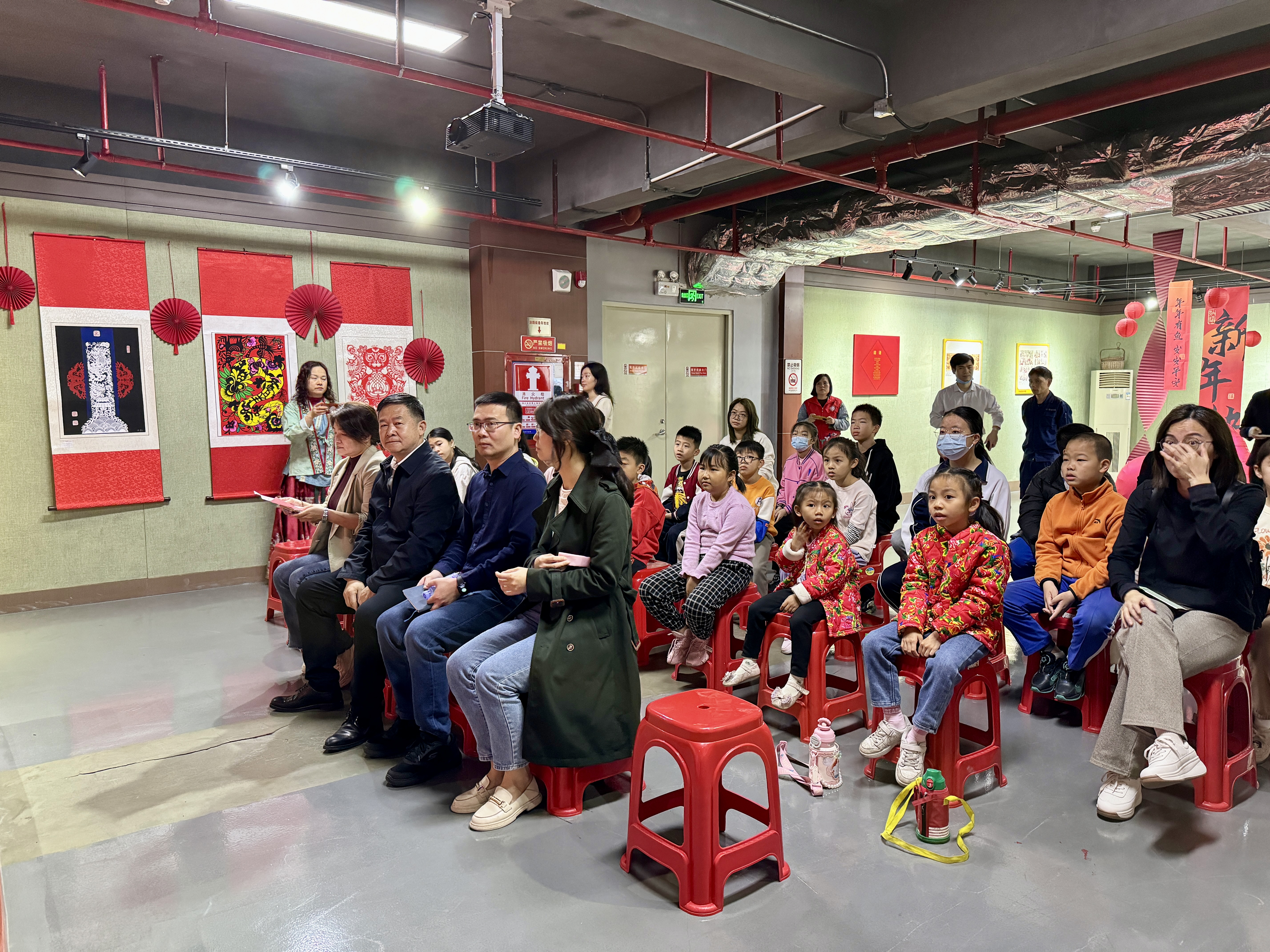 来劳务工博物馆过大年，在年画里寻找浓浓的年味
