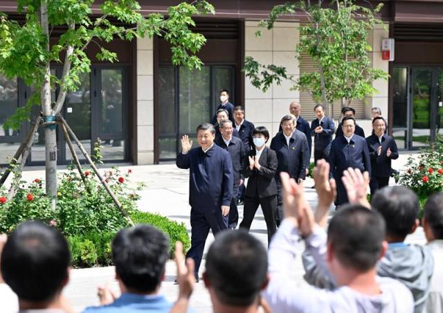 2023年5月10日，习近平总书记在河北雄安新区考察调研。