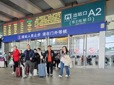 深圳铁路假期3日到发旅客超百万人次，返深客流逐步回升