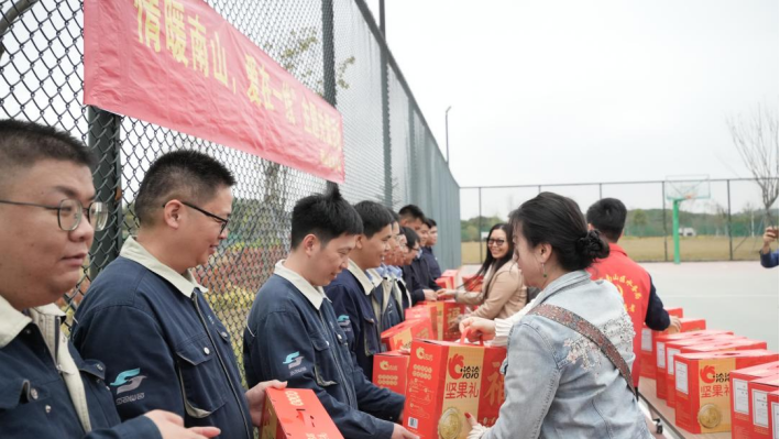 “情暖南山，爱在一线” ——南山区水务局联合区政协水务民主监督小组开展主题关爱行动