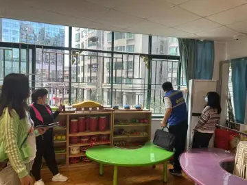 华富街道：敲门入户、以旧换新，守护“平安过大年”