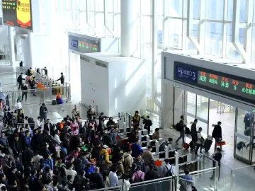节前春运迎来客流最高峰，深圳铁路全力保障旅客安全出行