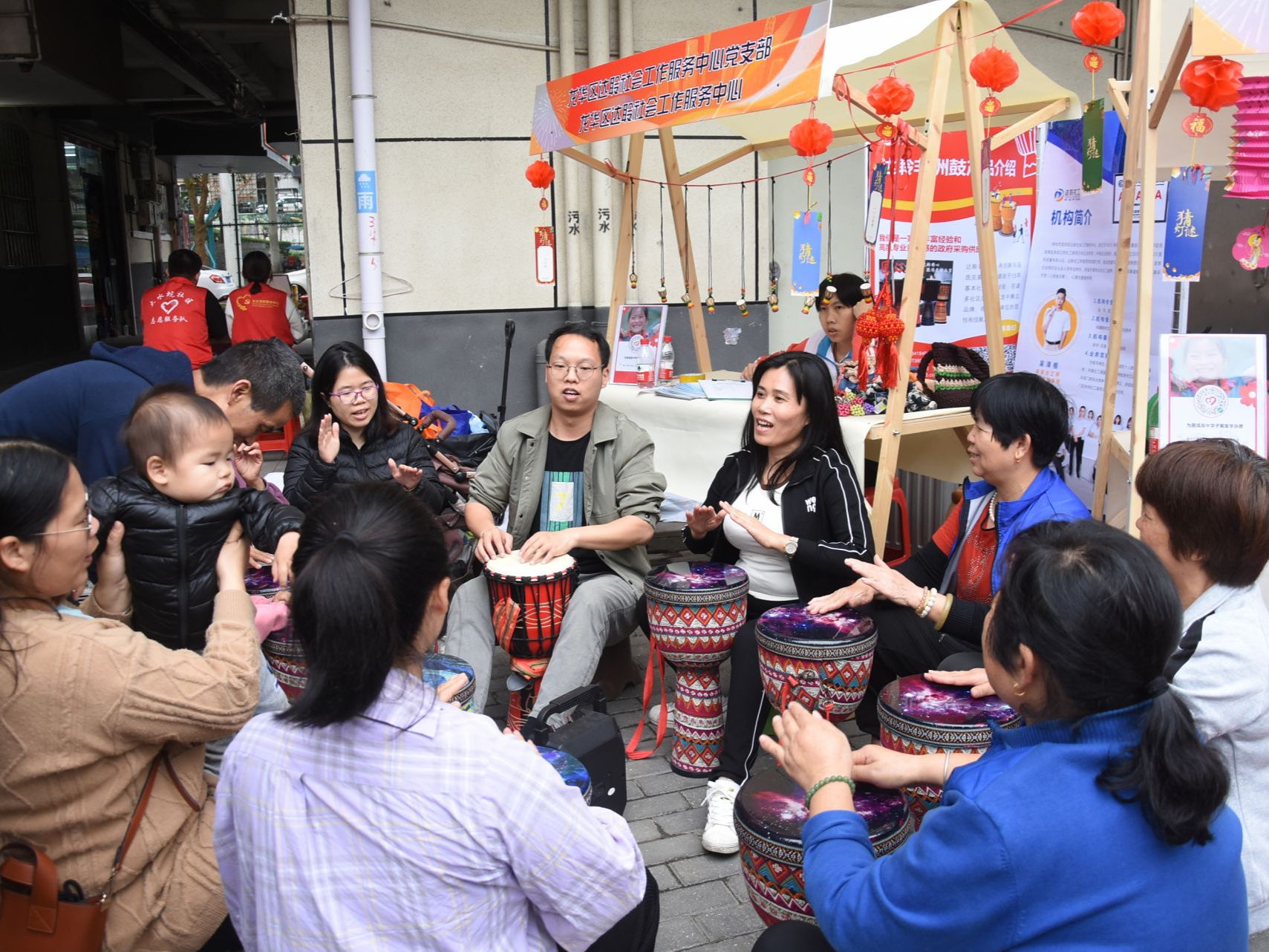 探索“党建+公益+慈善” 模式！龙华社区社会组织服务平台启动运行