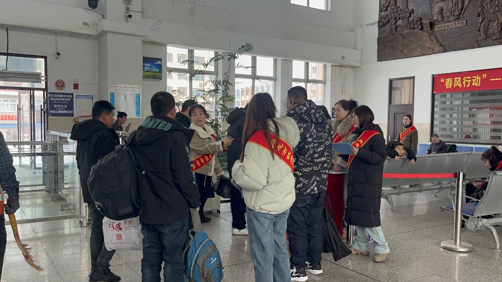 黑龙江：“春风”送岗促就业 精准服务暖人心