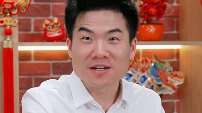 董宇辉回应清空微博 他表示清空微博后电话被打爆