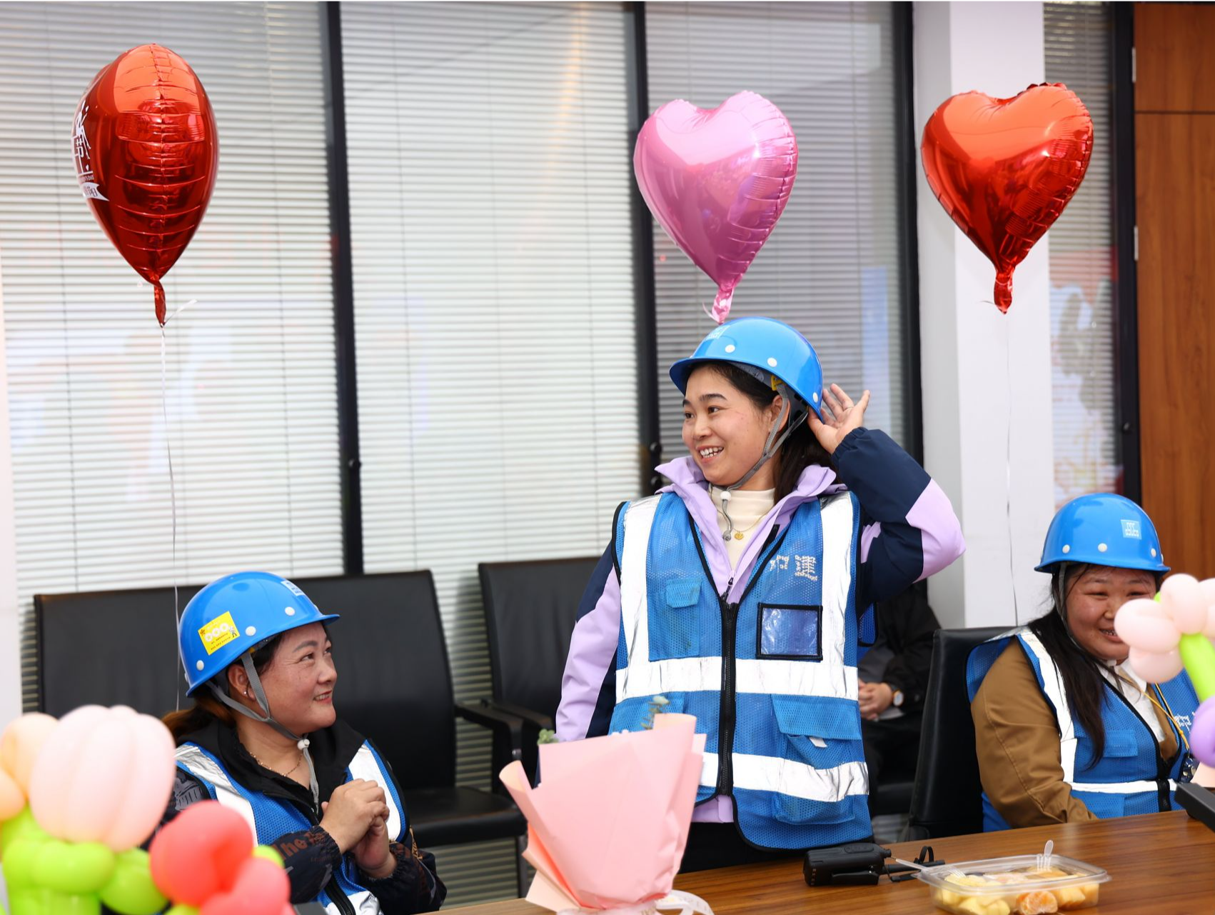 致敬巾帼“她”力量！深圳重点工程项目开展多样活动迎“三八”妇女节