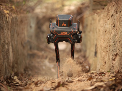 “深圳制造”机器人完成野外森林徒步测试