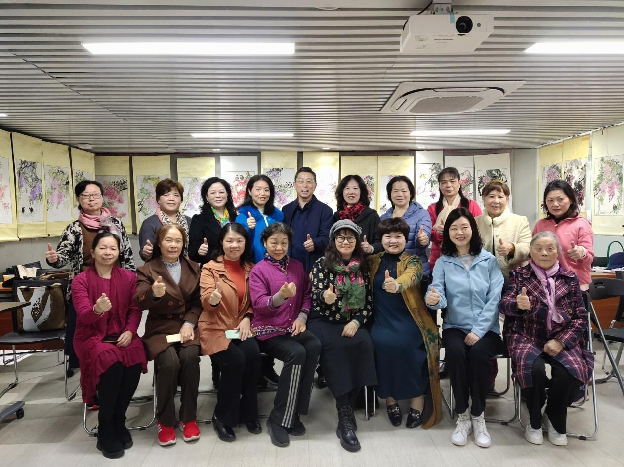 南山星河街社区长青老龄大学长者学才艺收获满满