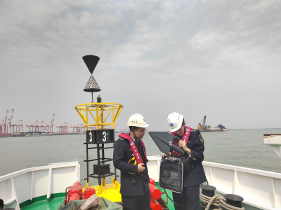 深圳通信中心联合广州航标处开展两会期间水上通航安全保障巡护工作