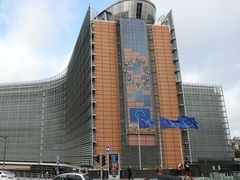 俄罗斯批欧盟加征关税加剧“世界粮食困境”