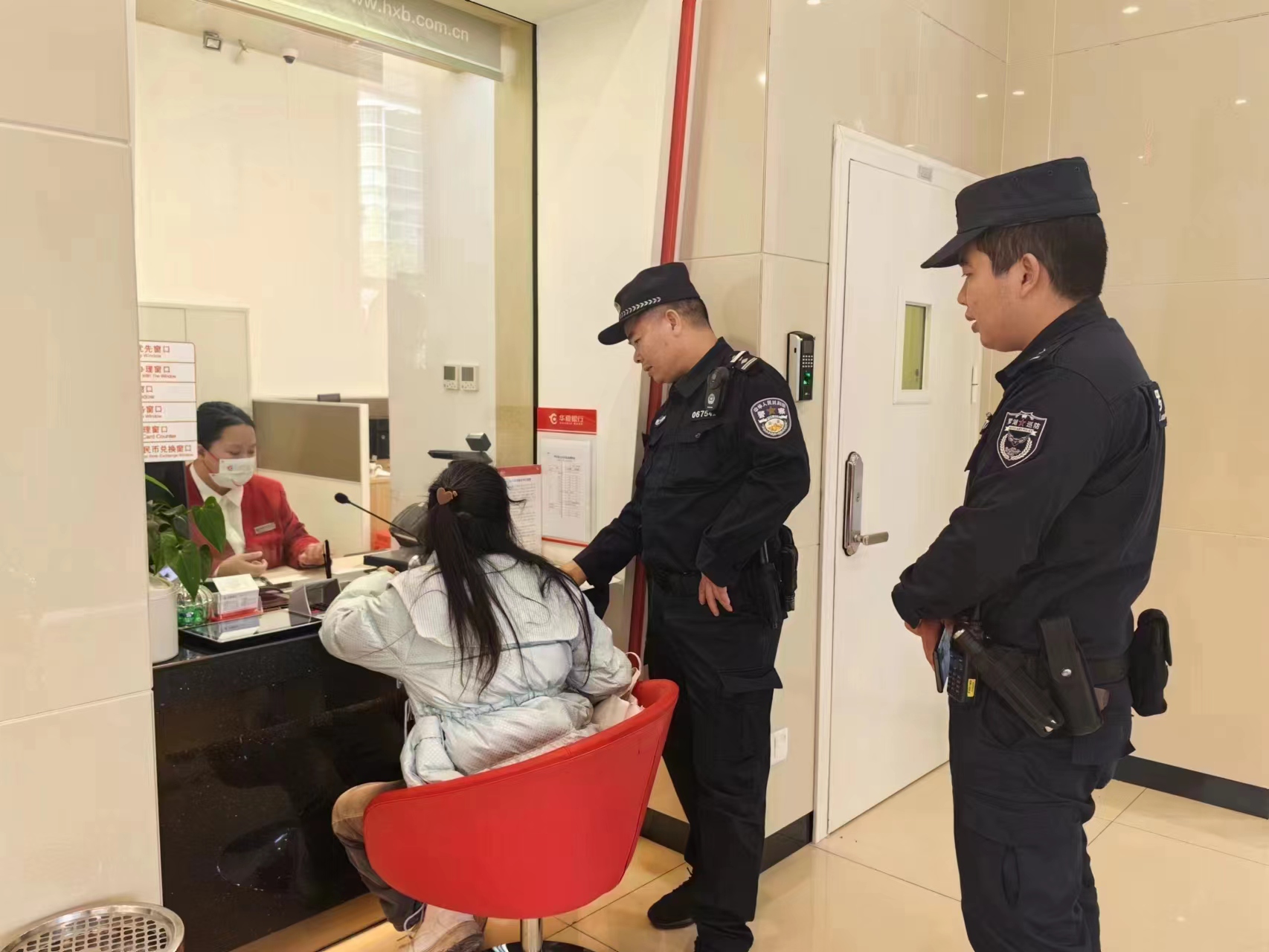 罗湖警银联动织密反诈防护网，今年以来已成功劝阻近50人