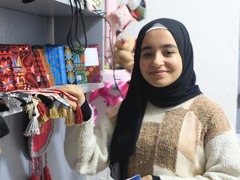 记者手记｜“工作让我变得更强大”——黎巴嫩难民营女性用刺绣缝补战争伤痕