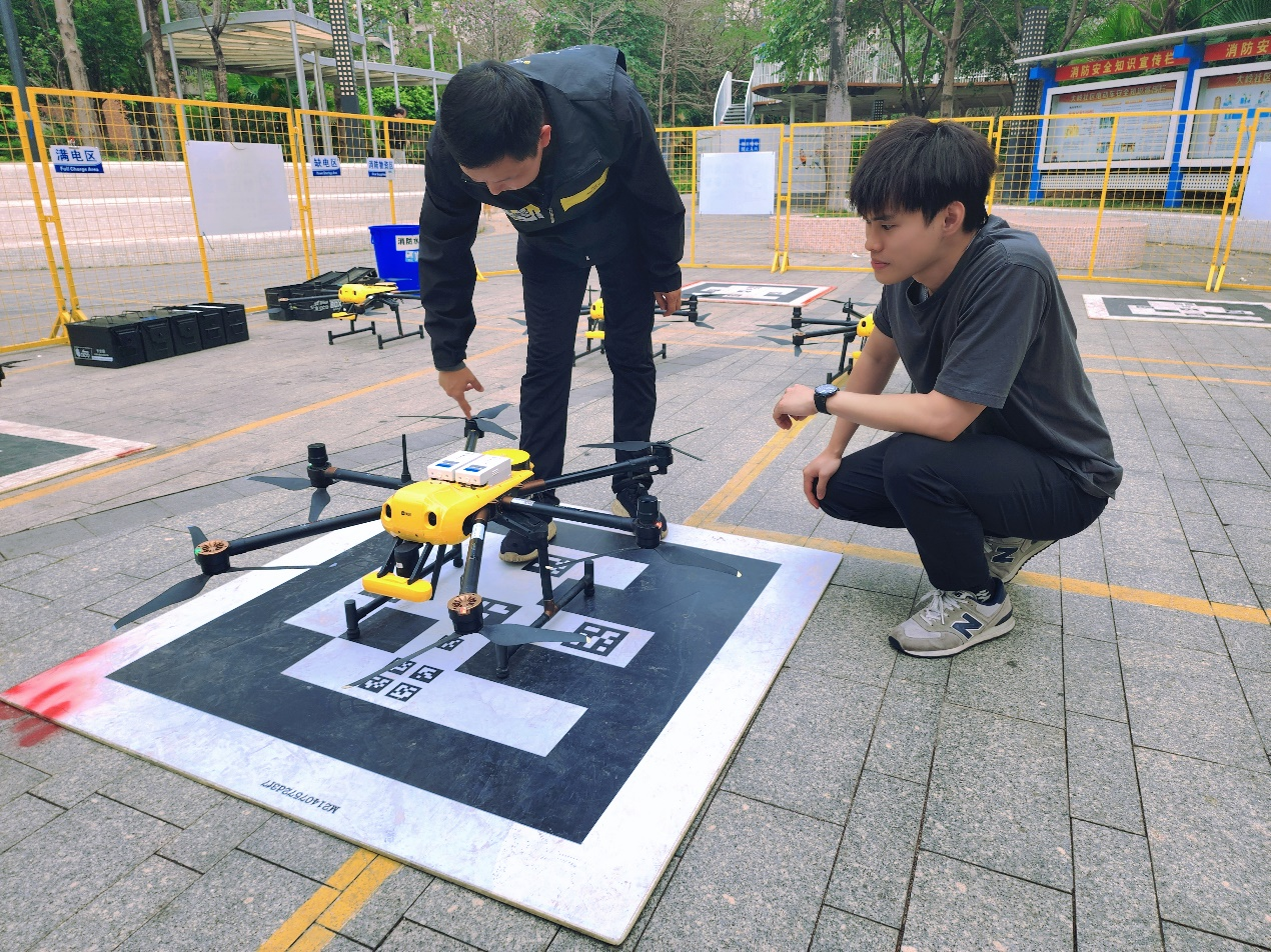 “95后”北大小伙：在深圳做无人机“造像师”