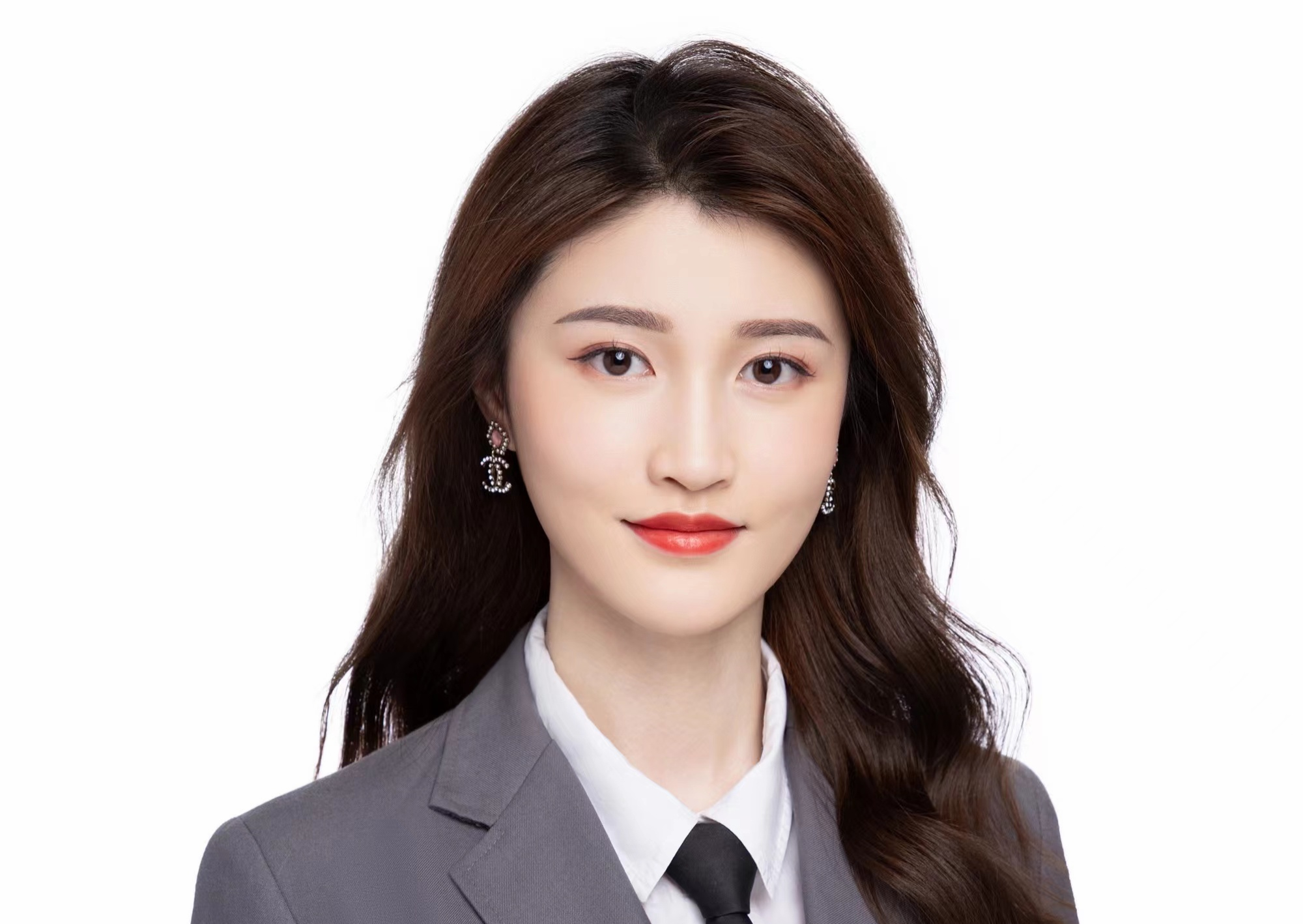 科创会客厅 | 鹰硕集团（深圳）有限公司总裁陈滢朱：  AI算力需求爆发加速智算中心转型