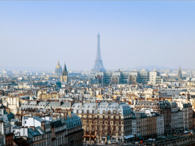 法国巴黎股市CAC40指数首次突破8000点，创历史新高